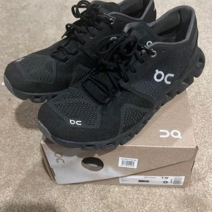 Black Cloud x Athletic shoes by ON Cloud womens size 9